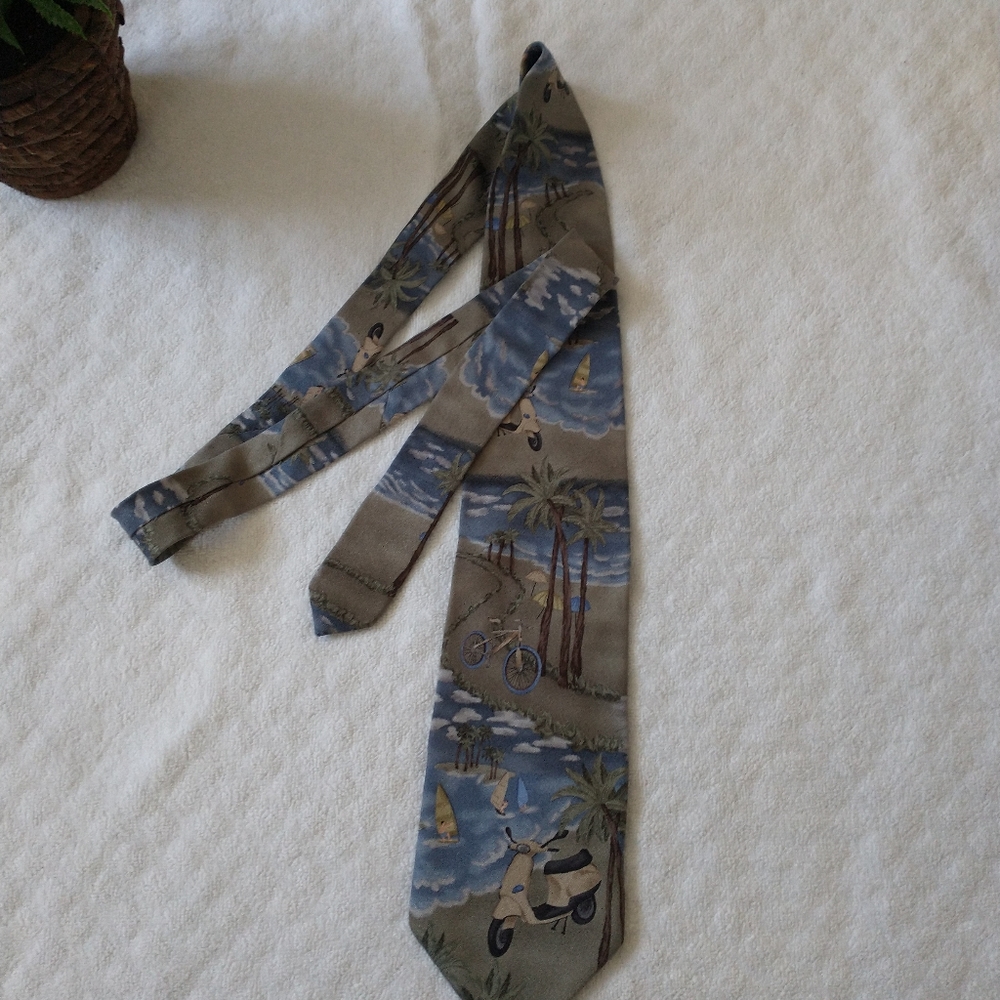 TANGO tie, Tropical by tango.    C